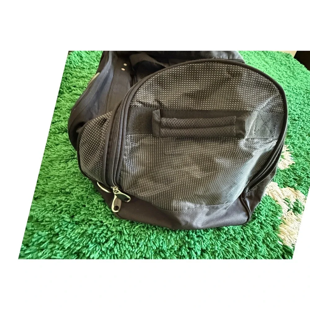 Jeep Duffel Bag Unisex Large Black Excellent Travel‎ Gym Luggage Mesh Pockets